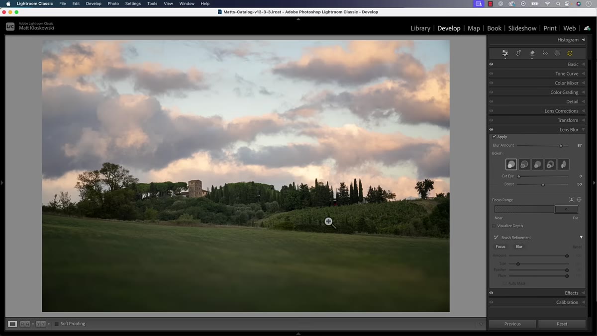 Lens blur applied before Remove tool, icon turns yellow-orange