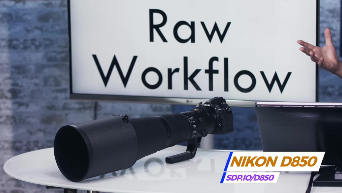 Tony explaining dual-card RAW and JPEG shooting setup
