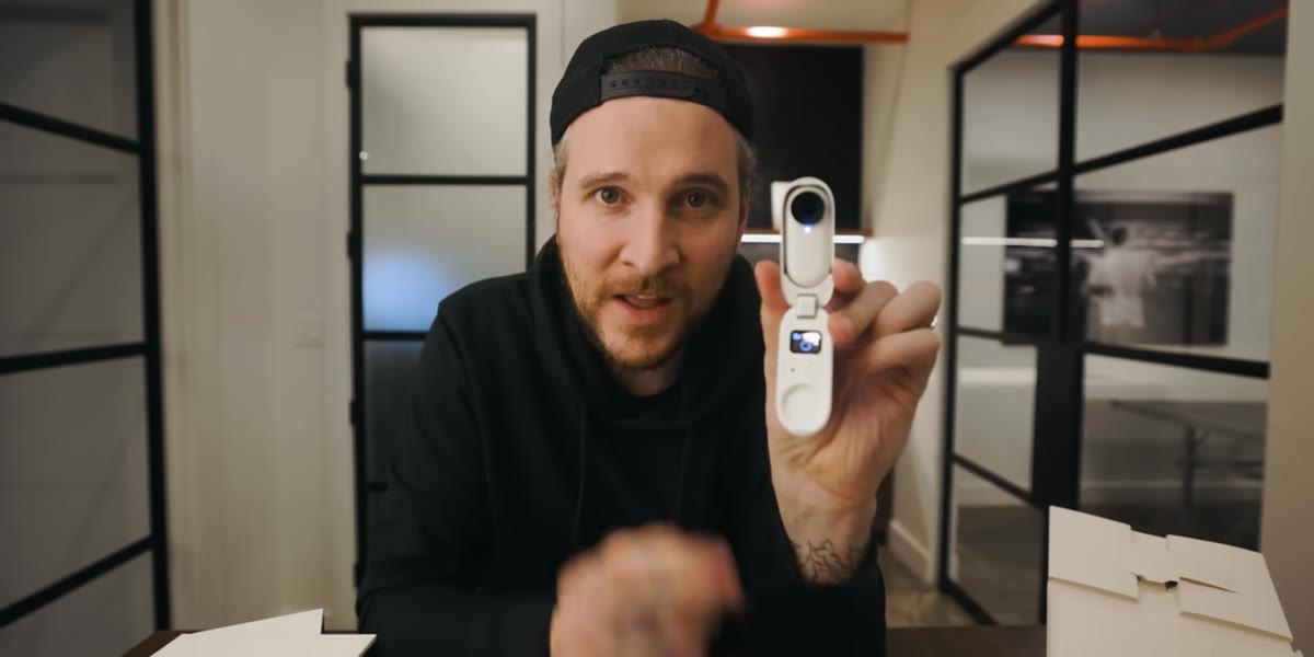The case screen shows live recording status and camera connection